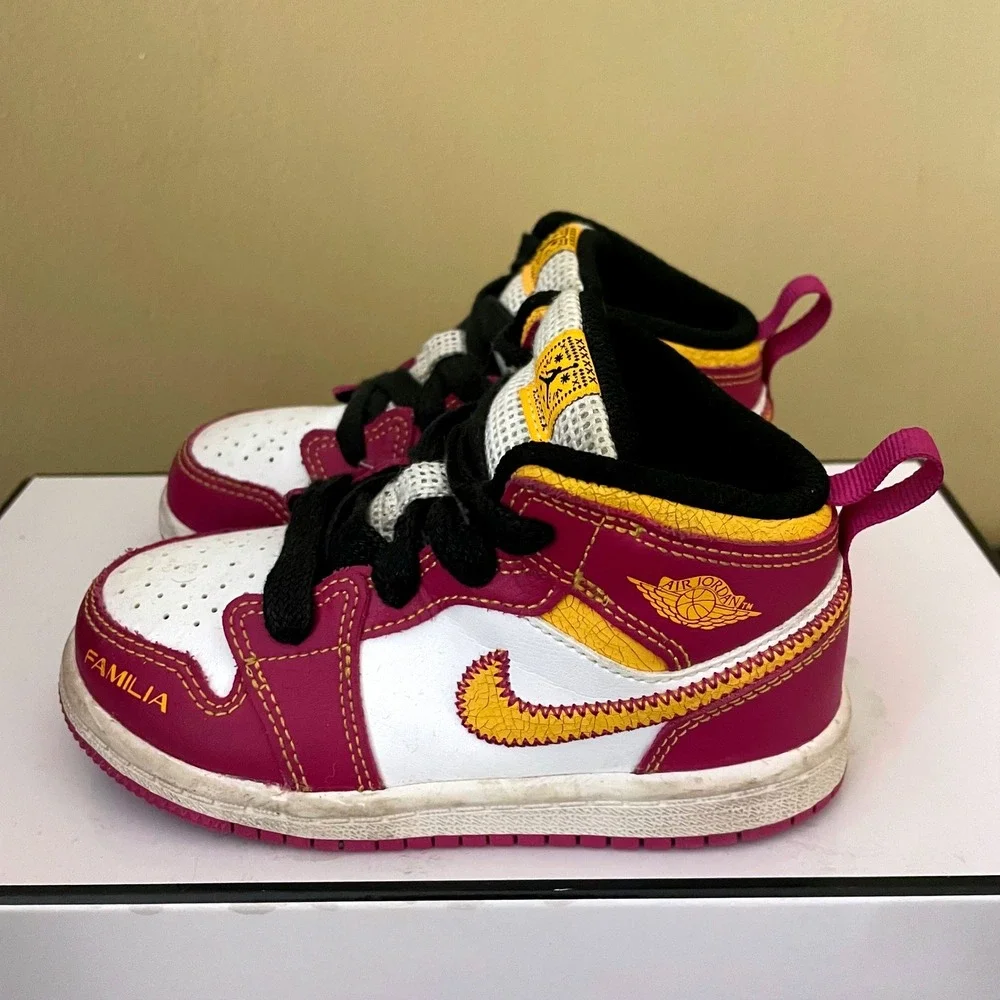 Jordan 1 Mid Dia‎ de los Muertos Familia Fuchsia Gold DC0501-100 Toddler Size 8C